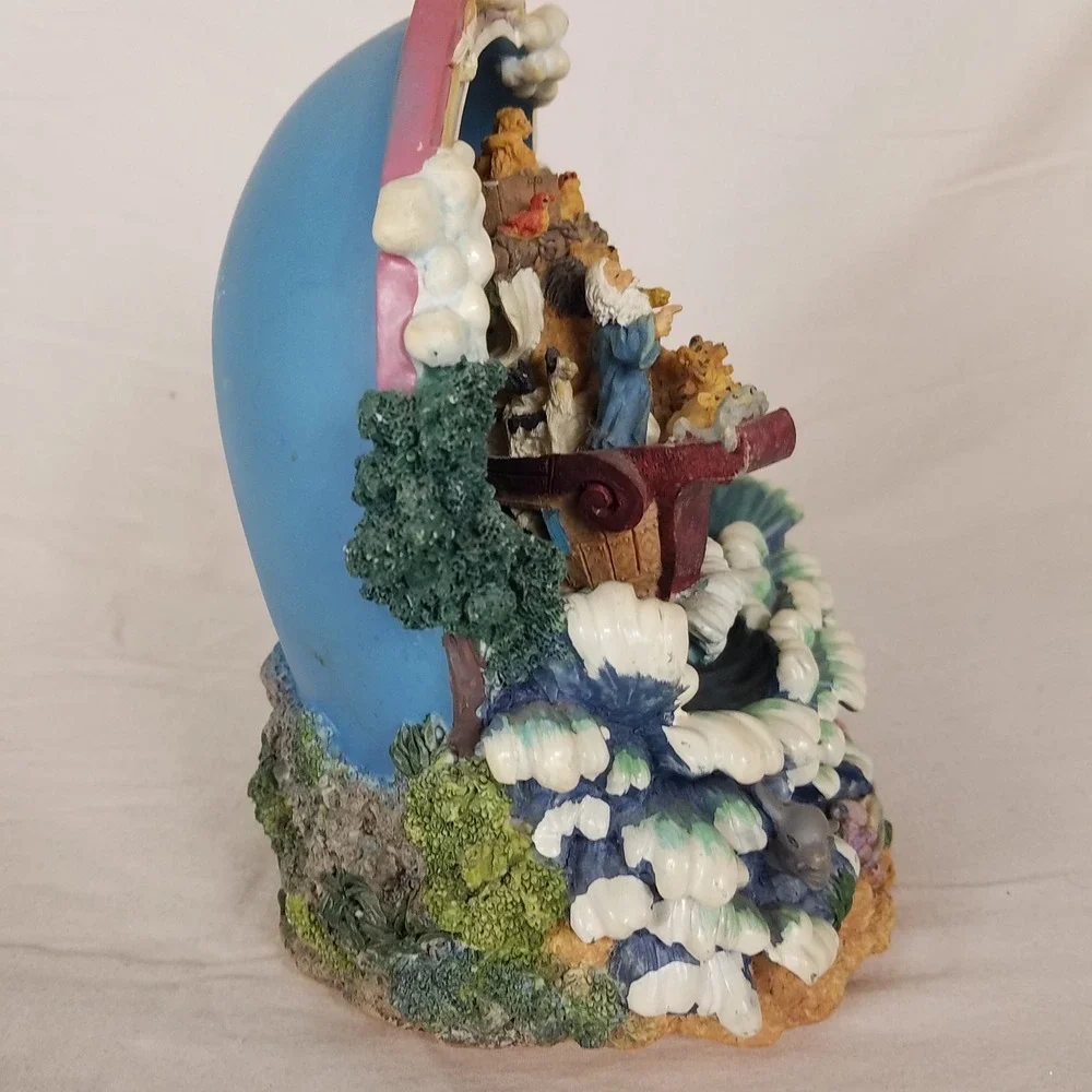 Vntg 1979 Noah's Ark Musical moving Figurine Wind Up plays somewhere out there